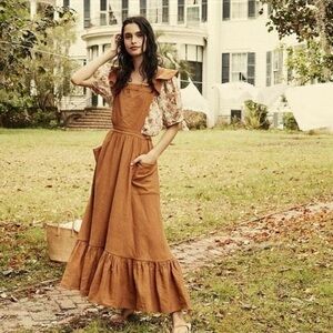 Doen Peninsula Dress in size Medium in pumpkin color